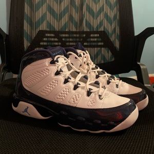 Jordan Retro 9 UNC Size 7 Boys- (8/8.5 Women)
